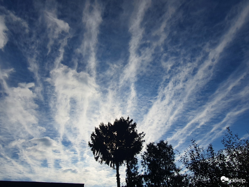 Szombat délutáni felhők...