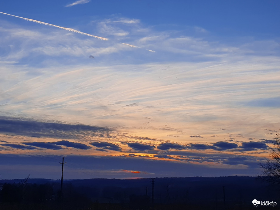 ...nem várt meg, lement...