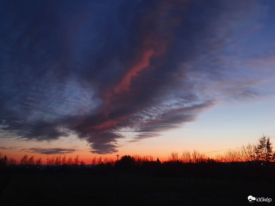 Szombati napnyugta után...