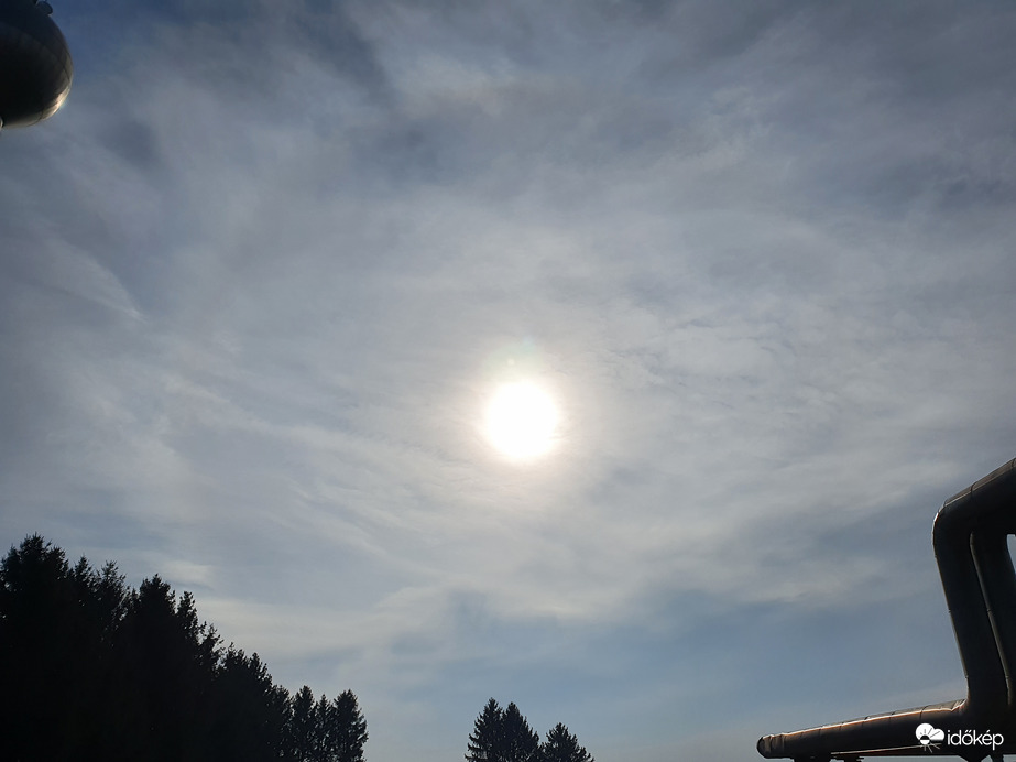 Ormándlak naphalo 01.27. 13:10-kor  is még látszik :)