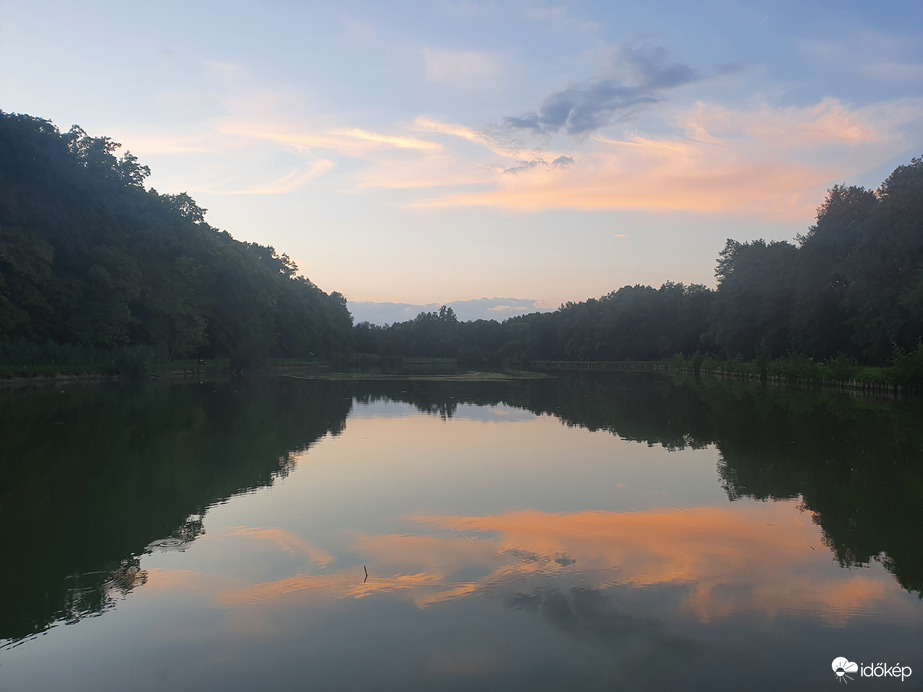 Barlahida napnyugta utáni tükröződés
