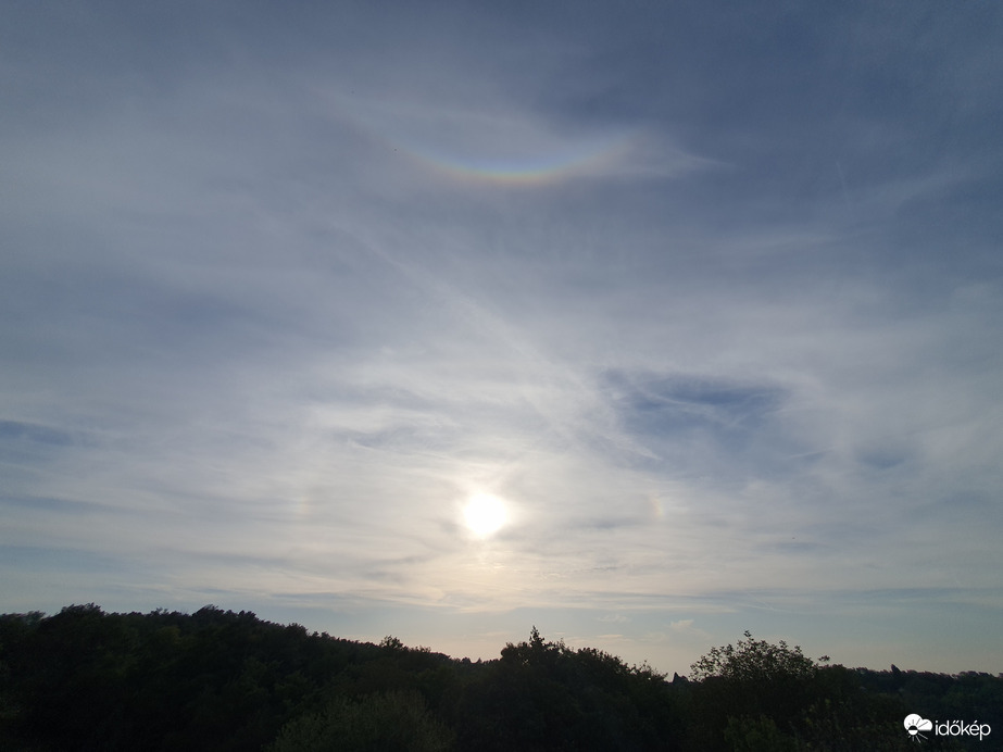 Dupla melléknap felső érintővel 09.12 délután