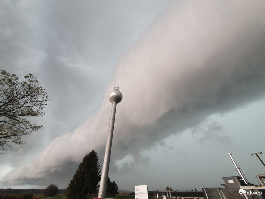 Mielőtt leszakadt az ég