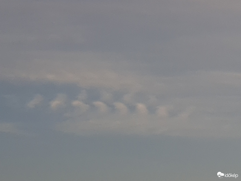 Egy kis reggeli zavar a felhők közt