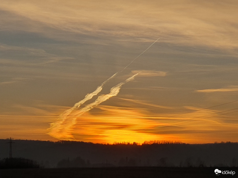 2024. Első munkanapja, első napkeltéje