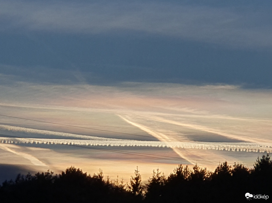 Irizáló alkonyati felhők 2.0