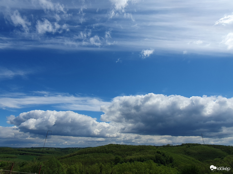 Göcseji égkép délben 04.17.