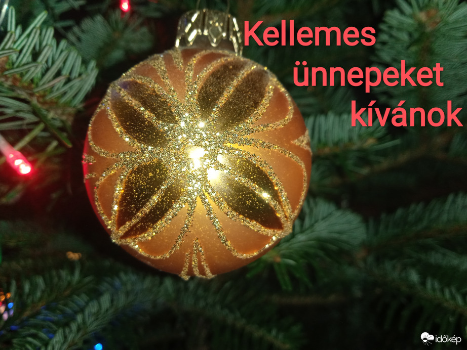 Kellemes ünnepeket kívánok mindenkinek!