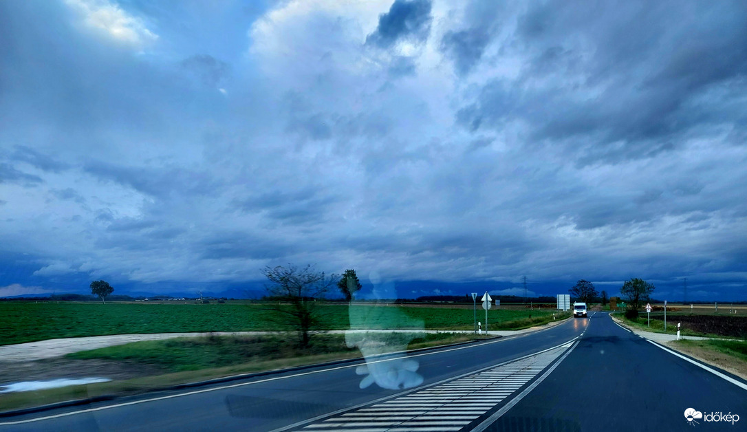 Kőszegi hegy felhőbe burkolva