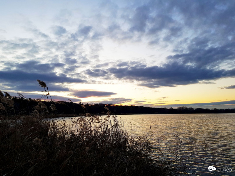 Amikor a Nap sugarai már alig látszanak