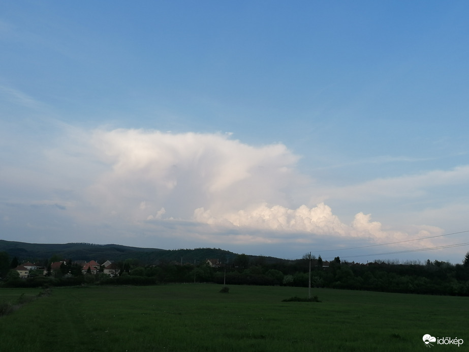 Egy szétfoszlott üllő 