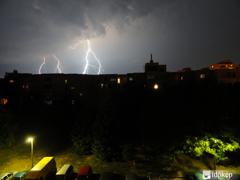 Villámok a hidegfrontban