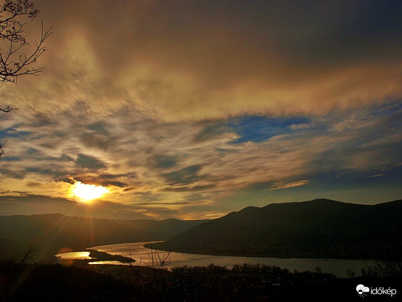 Naplemente előtti sugarak.