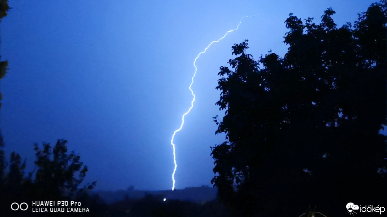 Észlelési fényképek