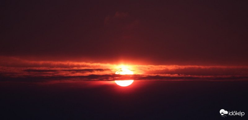 Tavasz első napkeltéje.