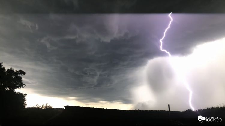 Észlelési fényképek