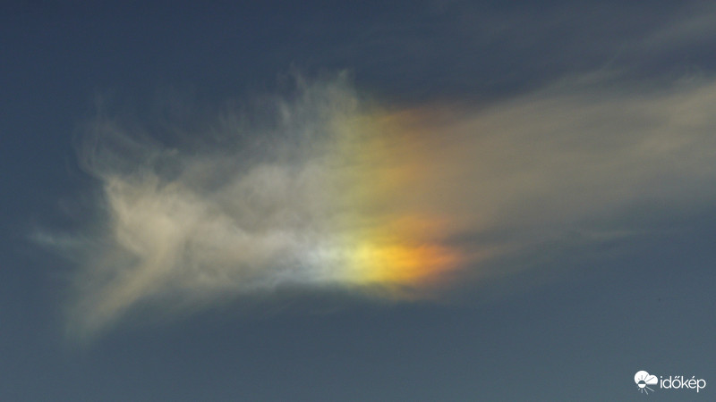 Napnyugta előtt 1 órával egy baloldali melléknap