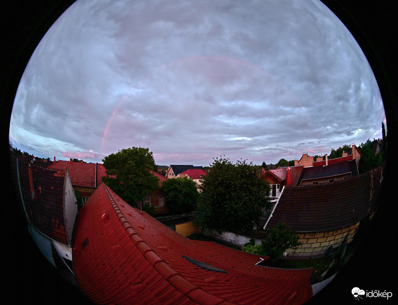 Alkonyati szivárvány