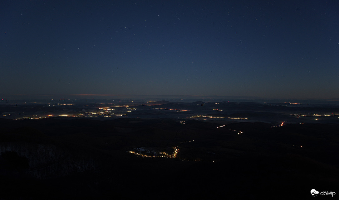 Hajnal a Galya-kilátóban