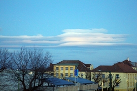 Lencsefelhők Cegléd felett a koraesti órákban.