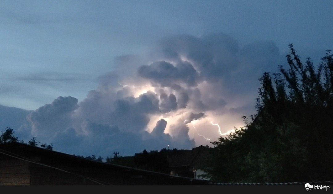 Észlelési fényképek