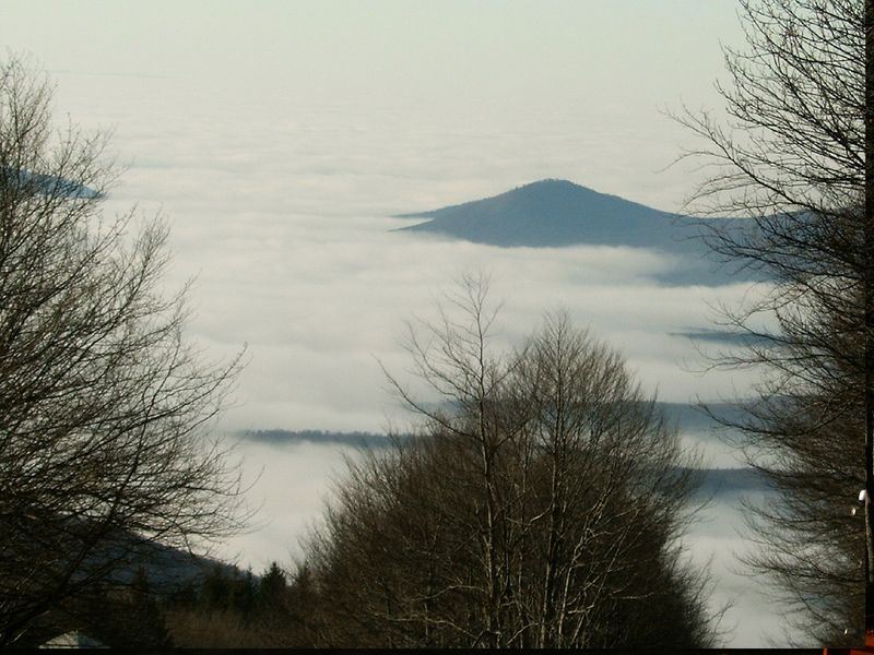 Mátra a köd fölött
