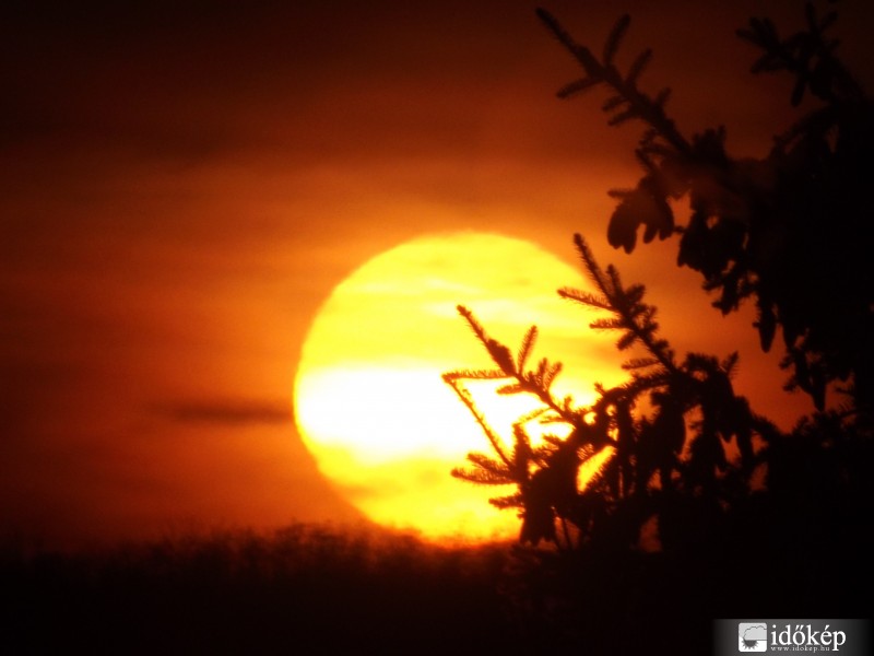 Sunset in Tényő