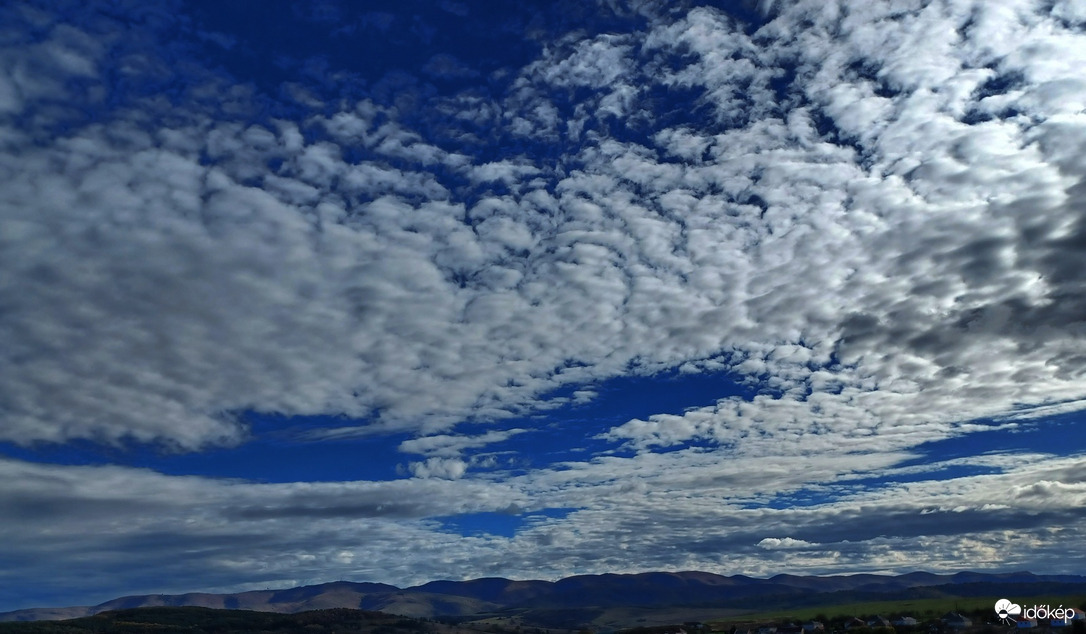 Felhők a Bükk hegység felett