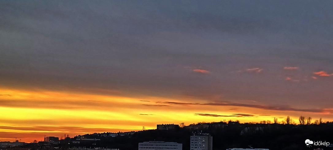 Naplemente fényei hó helyett