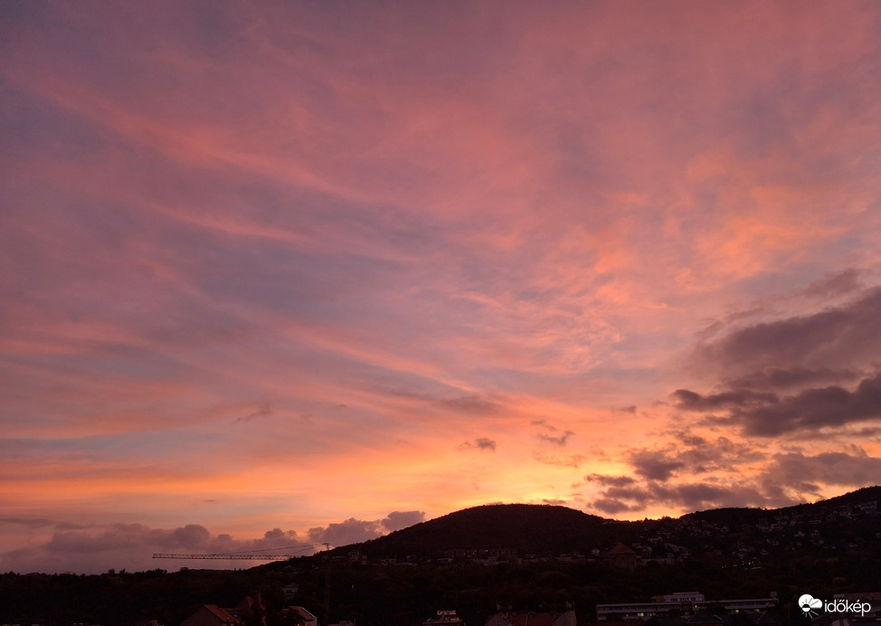 Lemenő nap fényei nyomában.
