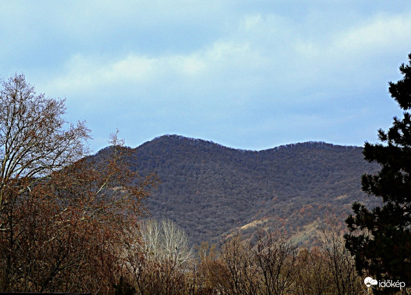 Börzsöny látképe Visegrádról ma délelőtt