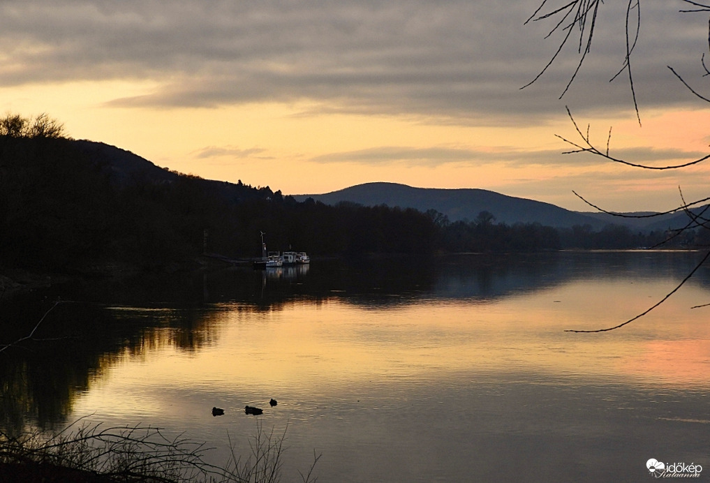 Kis Duna-ág kora este