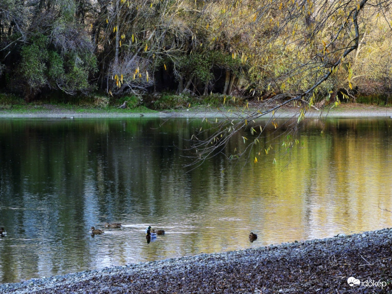 Kis Duna-ág a Dunakanyarban tenap naplementekor