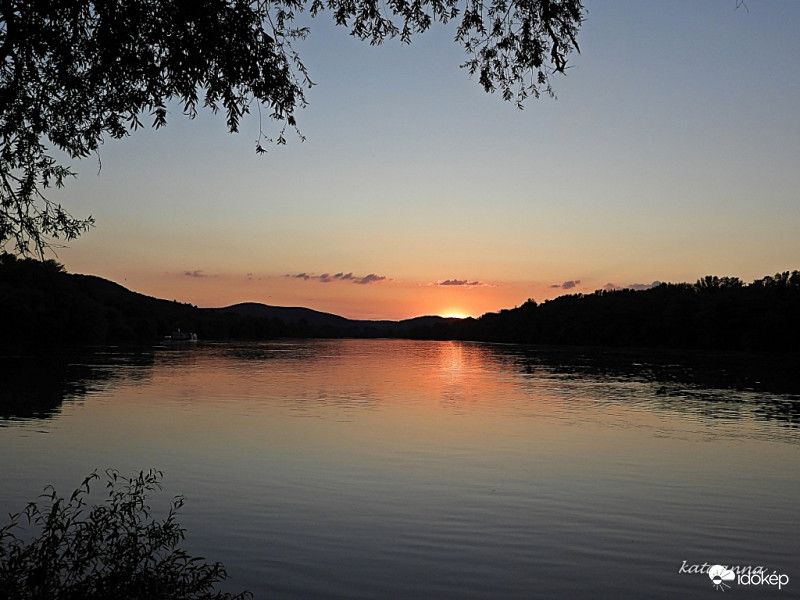 Ebben az évben ezen a napon ment le legkésőbb a nap, június 24-én