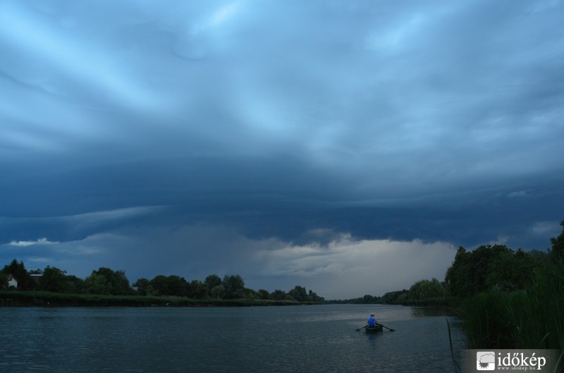 Szolnok feletti cella oldala.