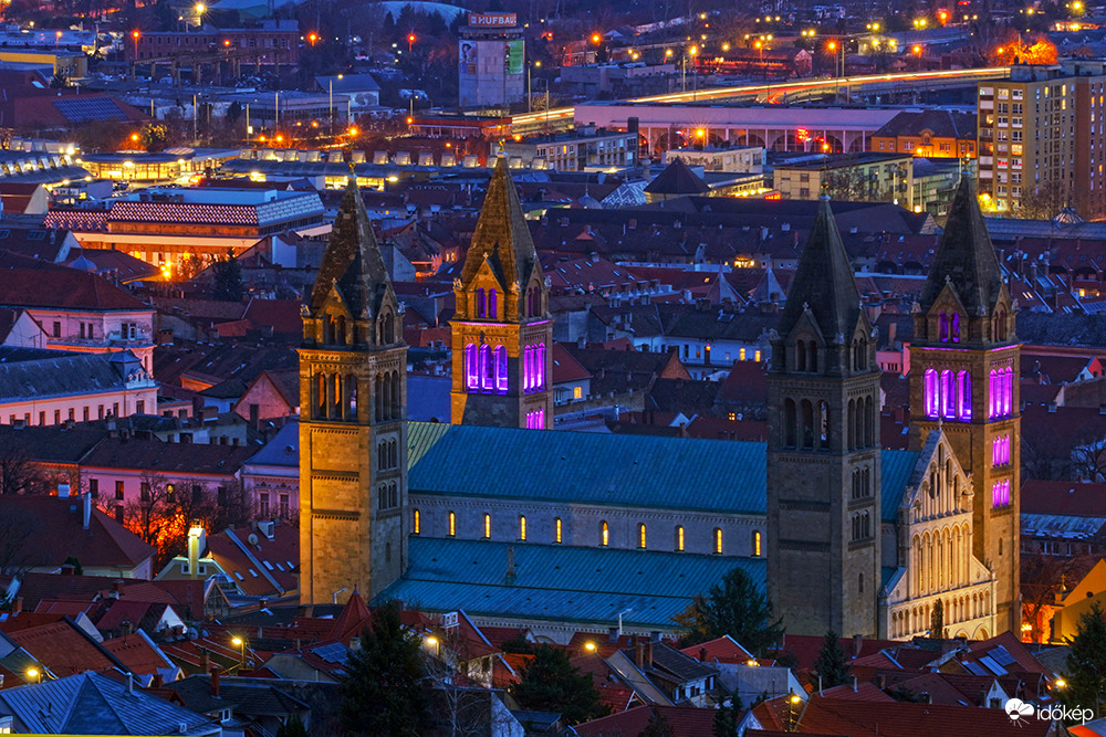 Kigyulladt a második adventi gyertya.