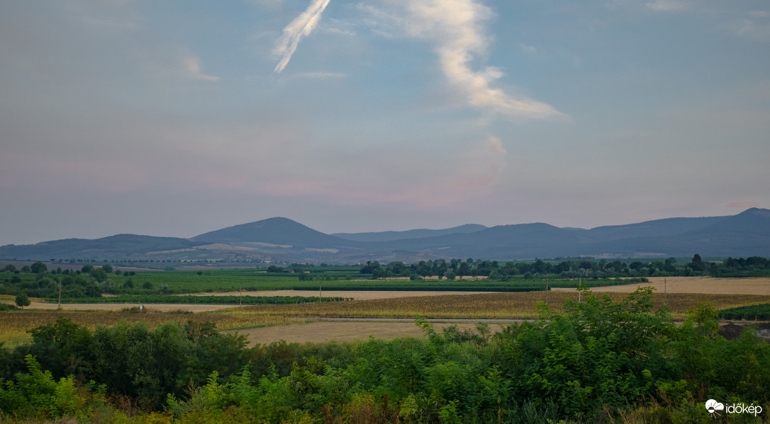 Reggeli csodás színek Gyöngyösről