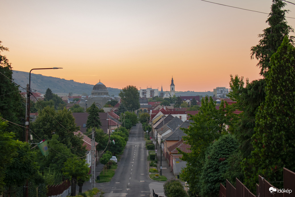 Reggeli csodás színek Gyöngyösről