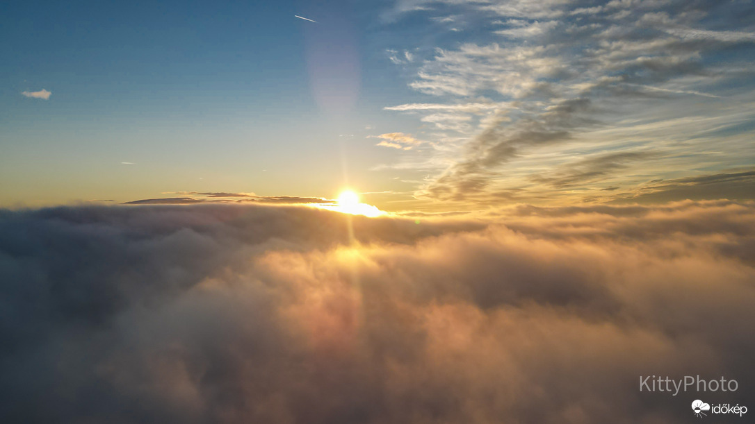 Napnyugta a magasból II.