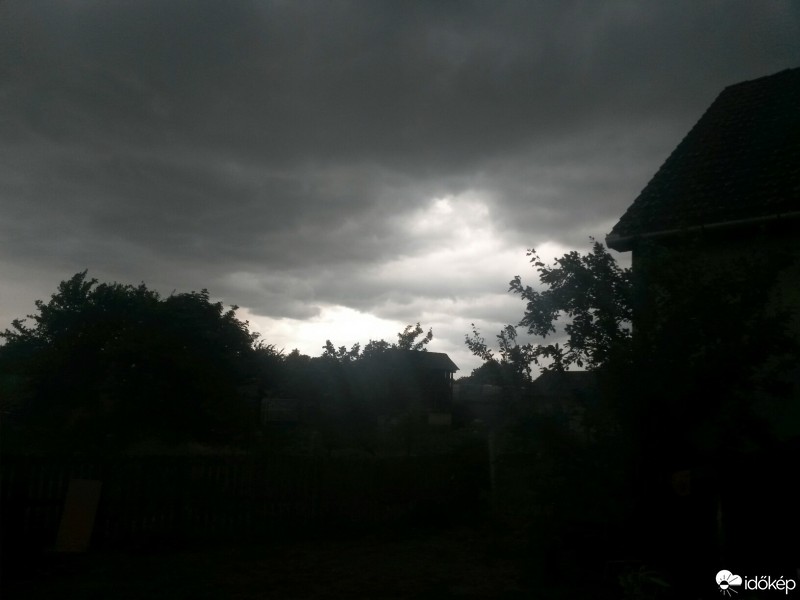 Észlelési fényképek