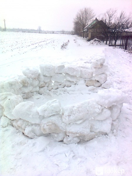 FÉL IGLU