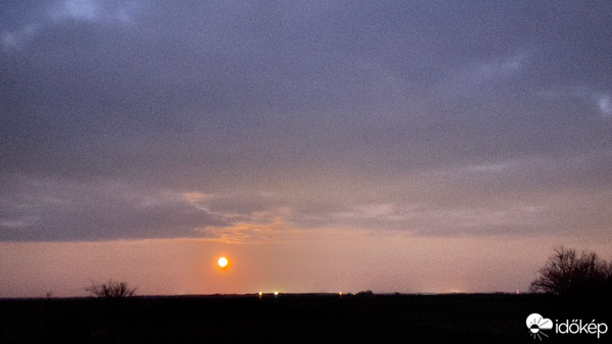 Észlelési fényképek