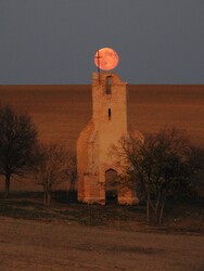 A Somolyi templomrom és a telihold