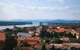 Vác