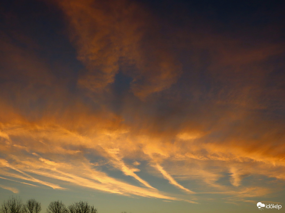 Mielőtt felkelt a Nap