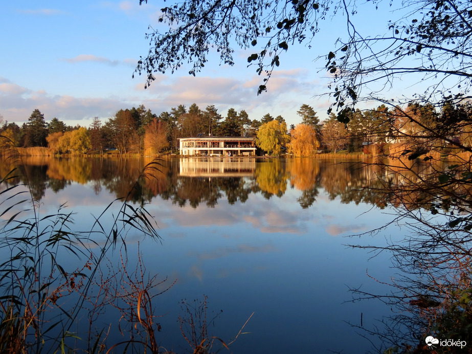 Délutáni látkép a Csónakázó-tónál
