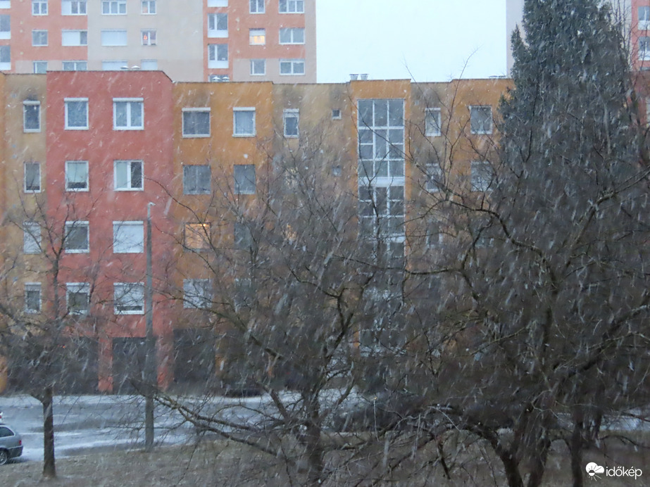 Rövid ideig tartó hózápor Szombathelyen