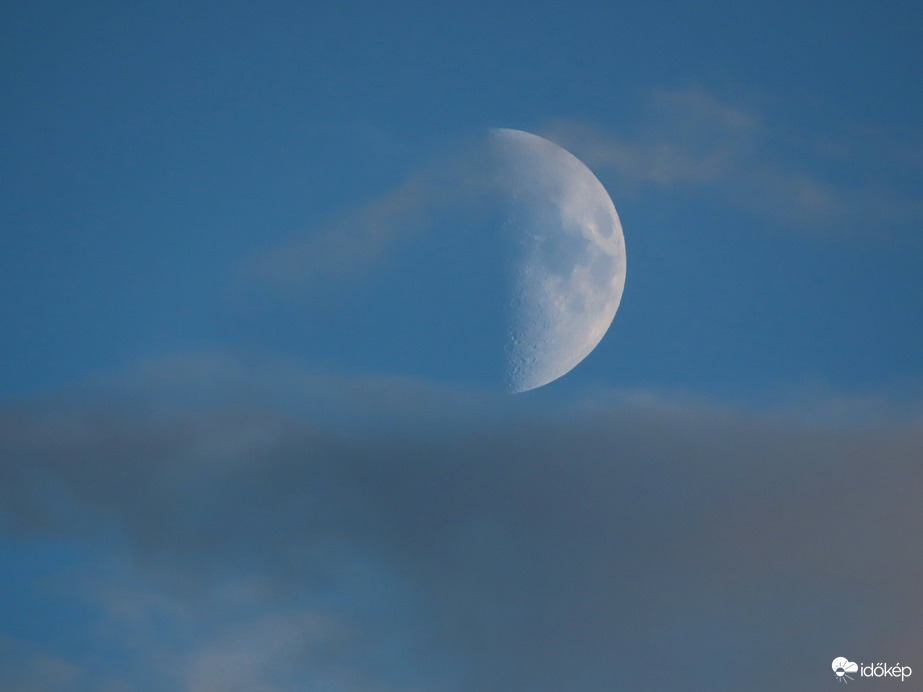 Felültem egy felhőre