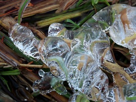 Újabb jégcsodák a csobogónál 1.