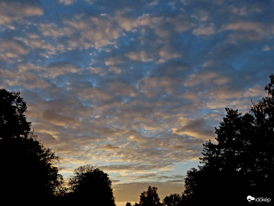 Napkelte fényei a magasban